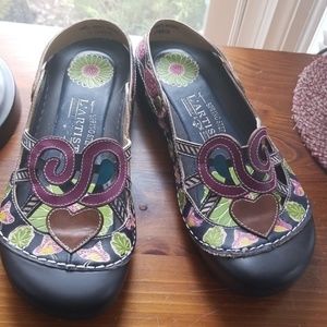 L'ARTISTE Spring Step Genuine Leather Clog